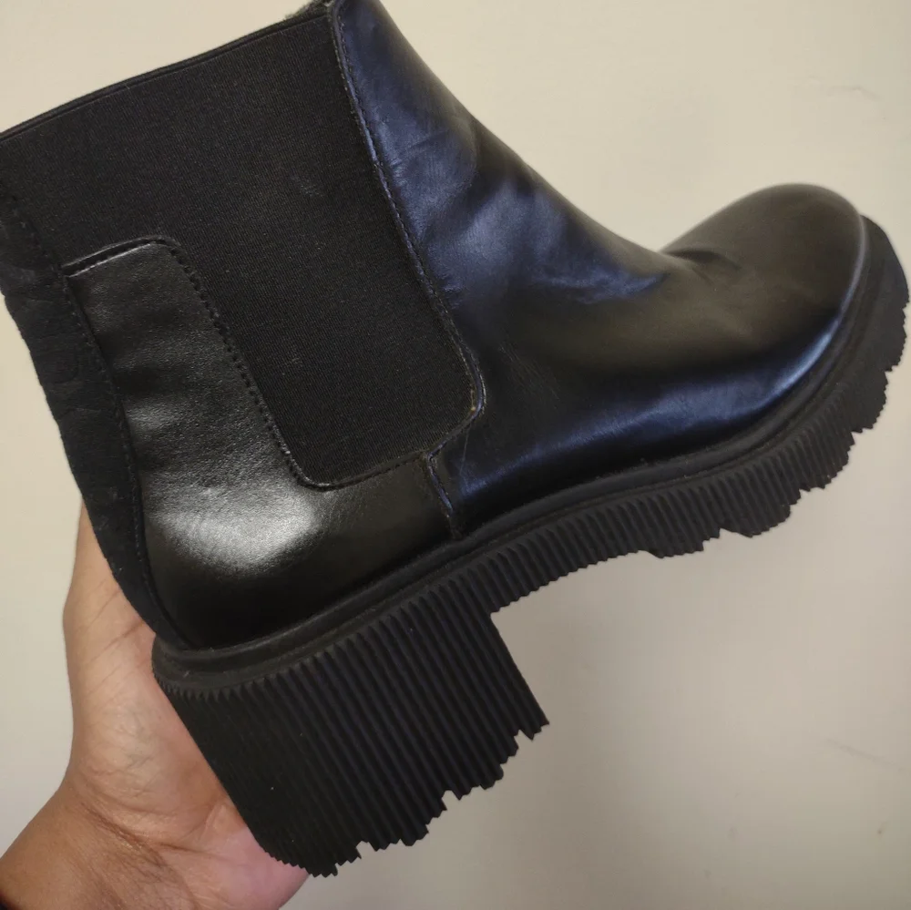 Zara Women's Black Leather Chunky Lugsole Ankle Booties Boots Size 40 - Picture 9 of 12